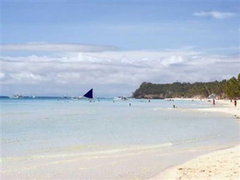Queen\'S Beach Resort Manoc-Manoc エクステリア 写真