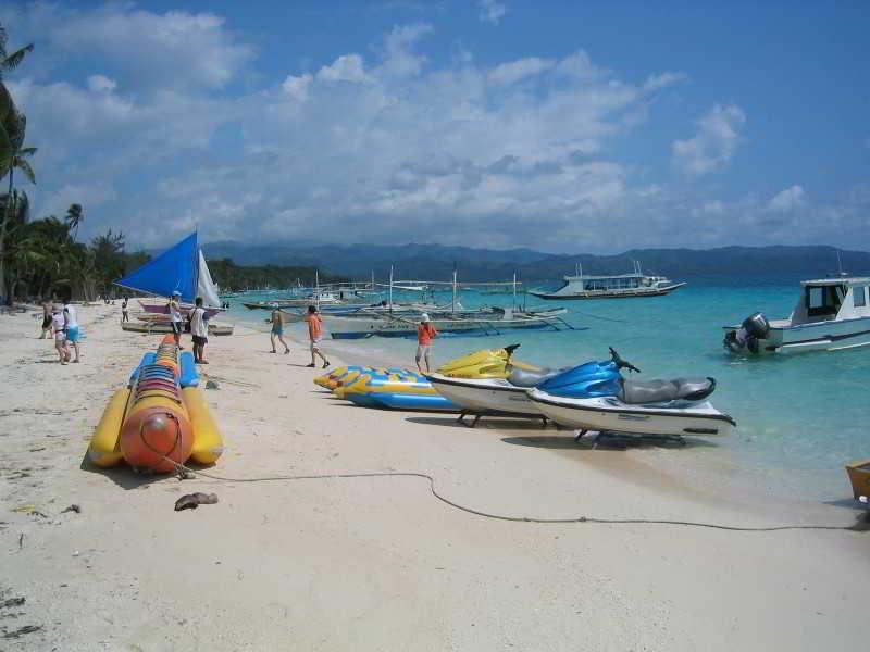 Queen\'S Beach Resort Manoc-Manoc エクステリア 写真