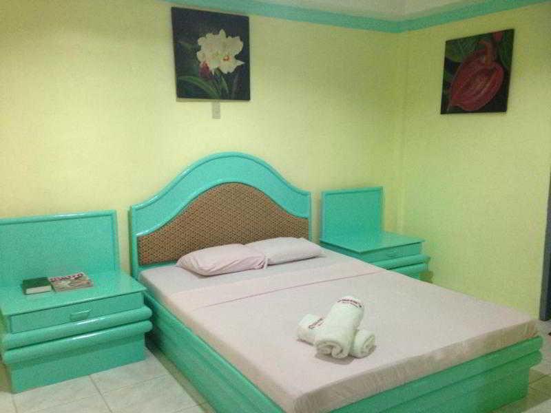 Queen\'S Beach Resort Manoc-Manoc エクステリア 写真